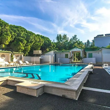 The Pine Bay Club 2* Кирения