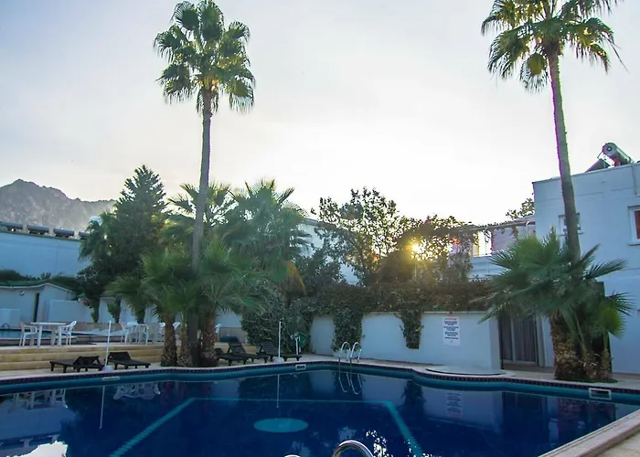 Hotel The Pine Bay Club 2*